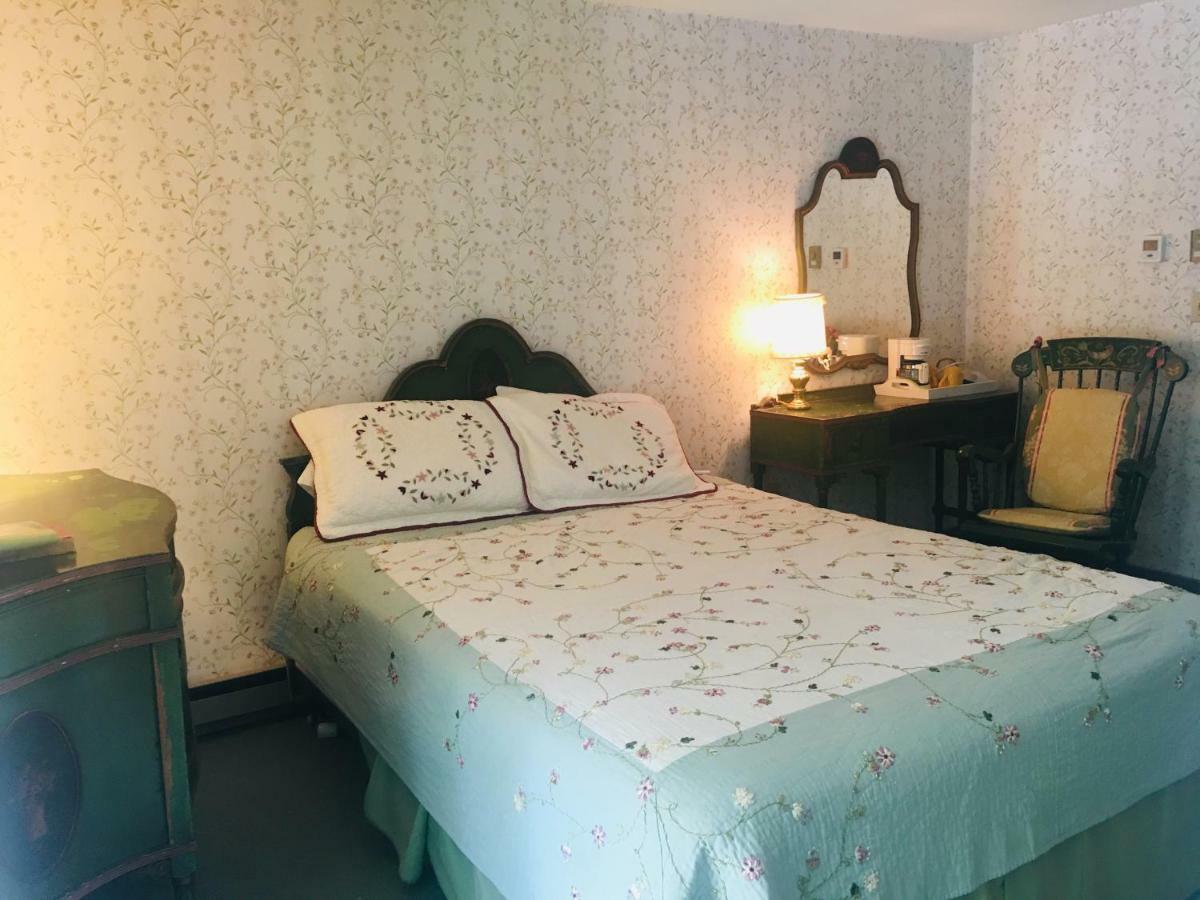 Carriage Barn Inn Keene Kültér fotó